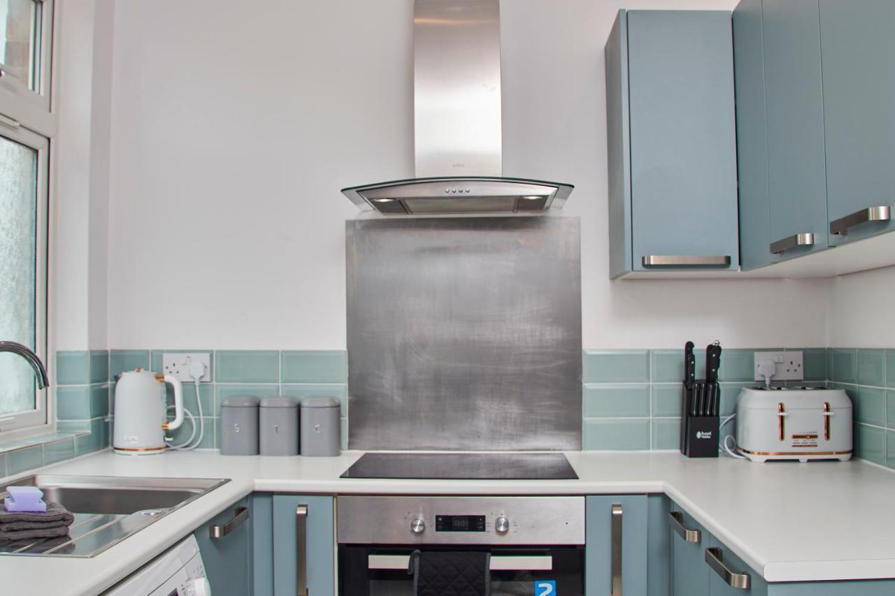 Fantastic Central Stratford Two Bedroom Apartment By Purestay Short Lets & Serviced Accommodation With Parking Ngoại thất bức ảnh