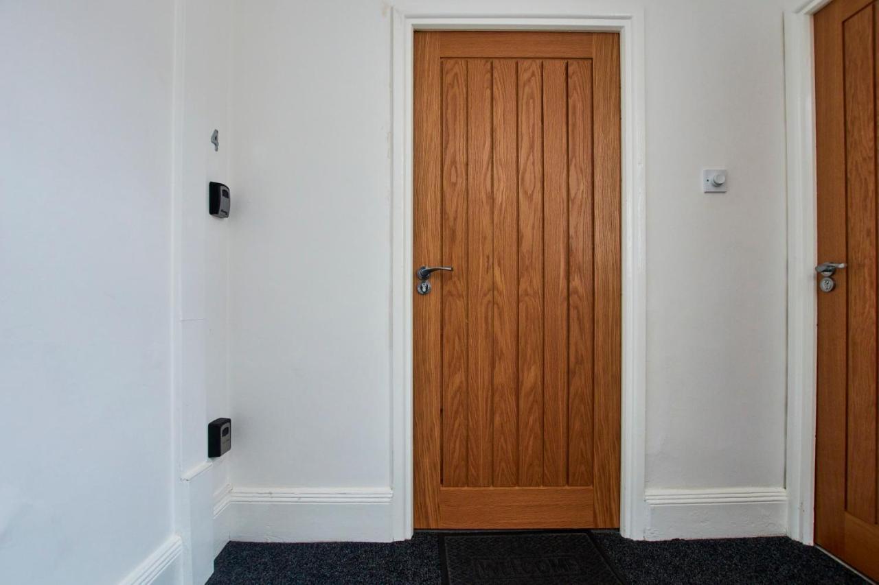 Fantastic Central Stratford Two Bedroom Apartment By Purestay Short Lets & Serviced Accommodation With Parking Ngoại thất bức ảnh